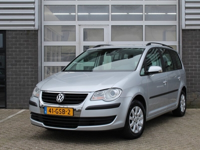 Volkswagen Touran 1.6 Optive / Airco / Cruise / Trekhaak / N.A.P.