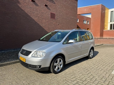 Volkswagen Touran 2.0 TDI Highline Automaat. NAP