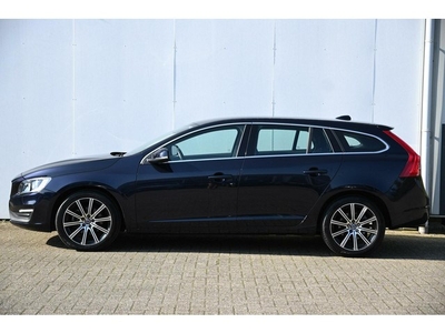 Volvo V60 D3 Kinetic **Lage km-stand**