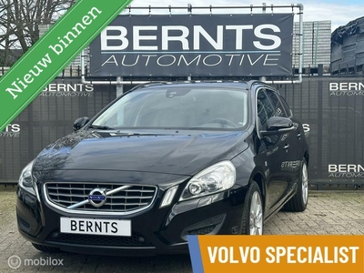 Volvo V60 T3 OceanraceLederNavigatieBluetoothPremium