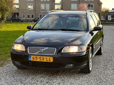 Volvo V70 2.4 Edition II Leer