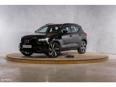 Volvo XC40 1.5 T5 Recharge R-Design Cruise control