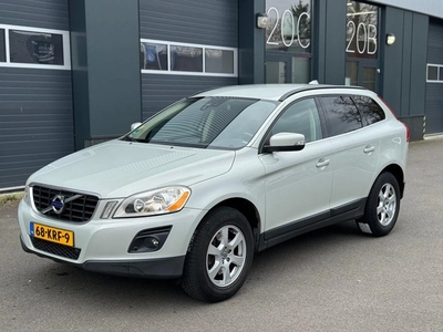 Volvo XC60 2.4D Momentum (bj 2010, automaat)