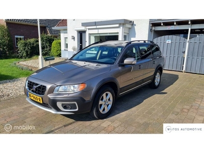 Volvo XC70 2.4D AWD Momentum, leer, trekhaak, youngtimer