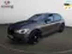 BMW 1-serie BLACKEDITION M 118i M Sport Edition High Executive Aut. Pano Camera Alpine