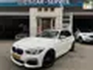 BMW 1-serie M140i xDrive High Executive Schuifdak HarmanKardon