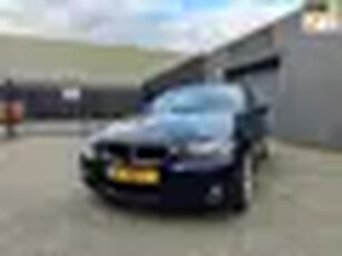 BMW 3-serie Touring 320i Business Line Clima Cruise Navi Leer PDC LM-Wielen Trekhaak APK NAP.