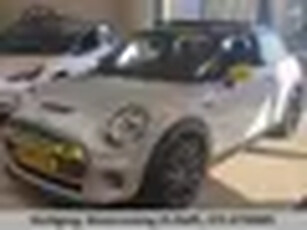 Mini Mini Electric Yours 33 kWh . SCHUIF-/KANTELDAK . LEDER . LICHTMETALEN VELGEN . PRIVACY GLASS