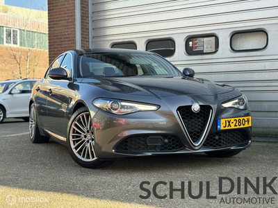 Alfa Romeo Giulia 2.2 Super APPLE CARPLAY|KEYLESS ENTRY|XENON