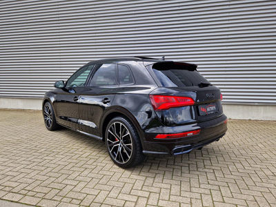 Audi Q5 55 TFSI e Quattro Competition 367pk 3x S line Panodak Luchtvering Acc Massage 360camera HUD Keyless Rs stoelen Sfeerver