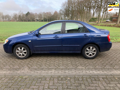 Kia Cerato 2.0-16V EX Airco met Trekhaak!