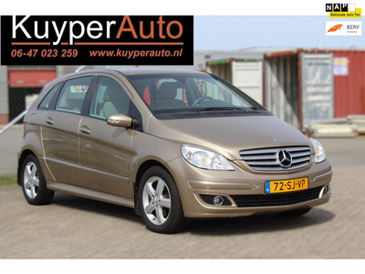 Mercedes-Benz B-klasse 200 NETTE AUTOMAAT HALF LEDER NAP