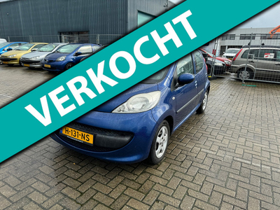 Peugeot 107 1.0-12V XR 5 Deurs Airco