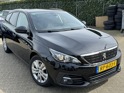 Peugeot 308 SW 1.2 PureTech Blue Lease Executive FACELIFT/PANO