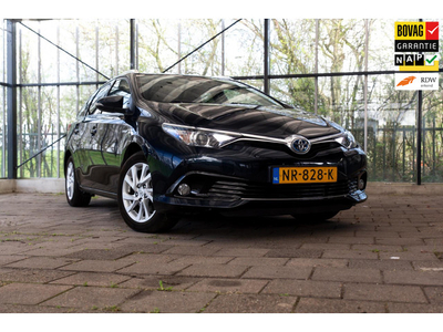 Toyota Auris Touring Sports 1.8 Hybrid Dynamic / Navi / Camera / Trekhaak / Rijklaarprijs!