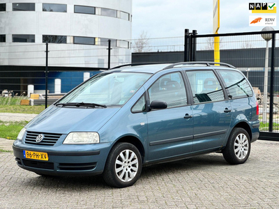 Volkswagen Sharan 2.0/AIRCO/CRUISE/7PERSOONS/RIJD EN SCHAKELT SUPER LEKKER/INRUILKOOPJE