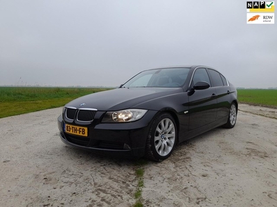 BMW 3-serie 318i High Executive liefhebbersauto!