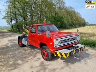 Dodge W300 MOWAG W300 4x4 V8 Afsleepwagen , Towtruck oldtimer , pickup, usa truck