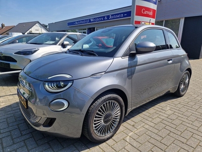 Fiat 500E Icon / 42 kWh / €2000,- SUBSIDIE / Navi /