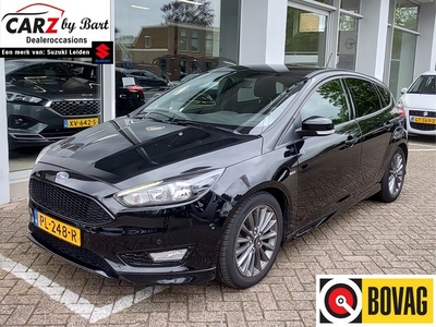 Ford Focus 1.0 ST-LINE Navi Parkeersensoren Airco