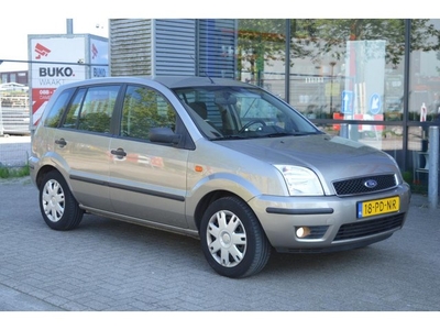 Ford Fusion 1.6-16V Ghia bj04 automaat airco camera