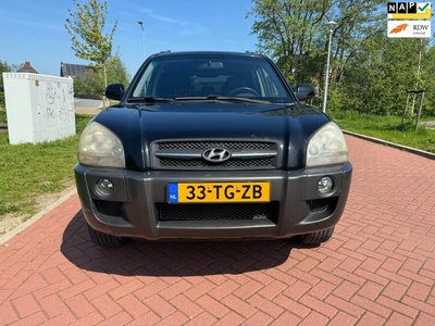 Hyundai Tucson 2.0i Style Premium LEER CLIMA 156.000 KM