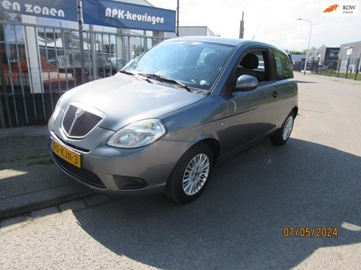 Lancia Ypsilon 1.2 Argento,met airco .116572kmst.