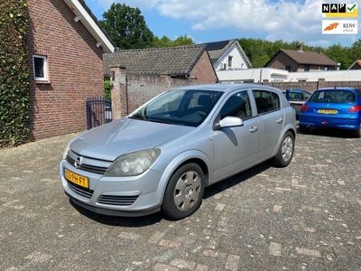 Opel Astra 1.4 Enjoy 5 deurs airco trekhaak dealer onderhouden