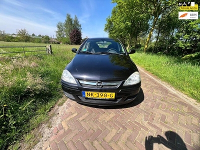 Opel Corsa 1.2-16V Essentia