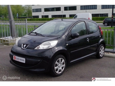 Peugeot 107 1.0-12V XS