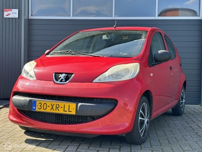 Peugeot 107 1.0-12V XS