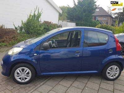 Peugeot 107 1.0-12V XS NIEUWE KOPPELING EN NIEUWE APK