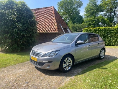 Peugeot 308 1.2 PureTech Blue Lion-Navi-Pano-PDC-LMV-zie