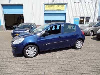 Renault Clio 1.2-16V Special Line