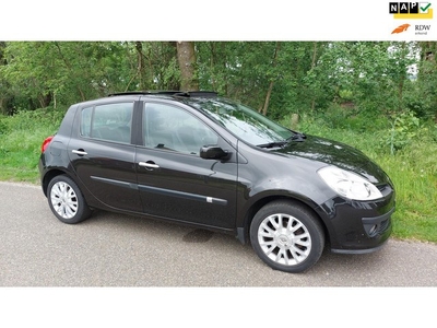 Renault Clio 1.6-16V Dynamique S