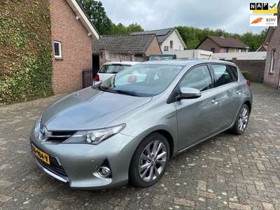 Toyota Auris 1.8 Hybrid Aspiration navi/camera/clima/17inc 77054 km