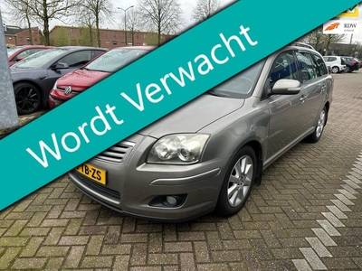 Toyota Avensis Wagon 1.8 VVTi 130pk Clima Trekhaak 1300kg PDC Historie