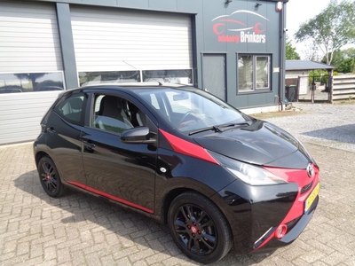 Toyota Aygo 1.0 VVT-i x-play airco, LMV, Camera, Bluetooth