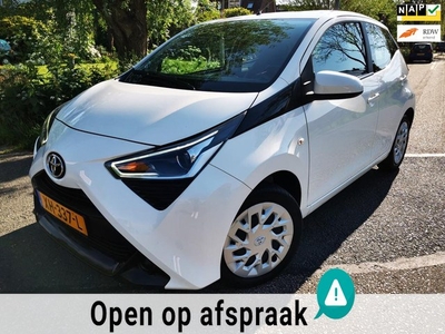 Toyota Aygo 1.0 VVT-i x-play, NAVI, Camera, Airco, 1e