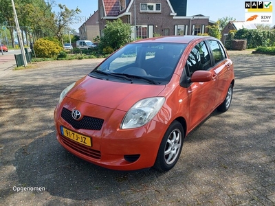 Toyota Yaris 1.3 VVTi Sol