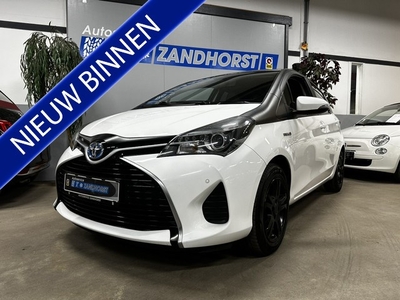 Toyota Yaris 1.5 Hybrid Aspiration Bi-Tone (bj 2017)