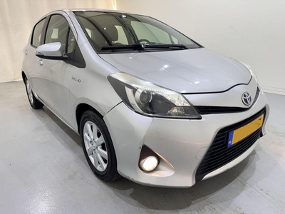 Toyota Yaris 1.5 VVT-i Hybrid Automaat (bj 2014)