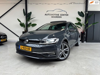 Volkswagen Golf 2.0 TDI DSG Highline PANO LED VIRTUAL