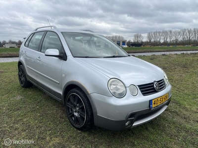 Volkswagen Polo 1.4-16V Cross