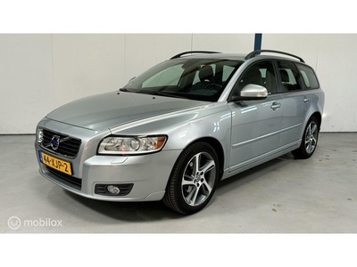 Volvo V50 2.0 Business Edition NL-AUTO / LEER / NAVI