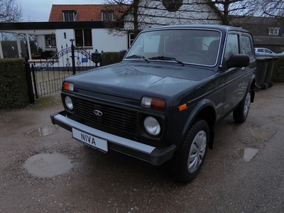 Lada Niva Benzine