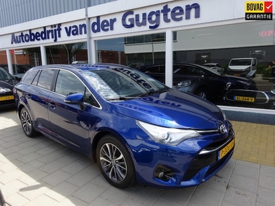 Toyota Avensis Benzine