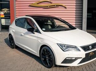 Seat LEON LED/CARPLAY/VIRTUAL/NAVI/DSG/PANO