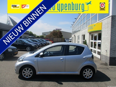 TOYOTA AYGO 1.0-12V ASPIRATION GREEN * 105.321 Km * Airco *