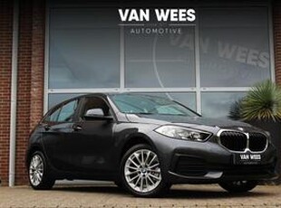 BMW 1-SERIE 118i F40 Corporate Executive | 1e eigenaar | BTW auto | Navi | Sportstuur | 17 inch ?